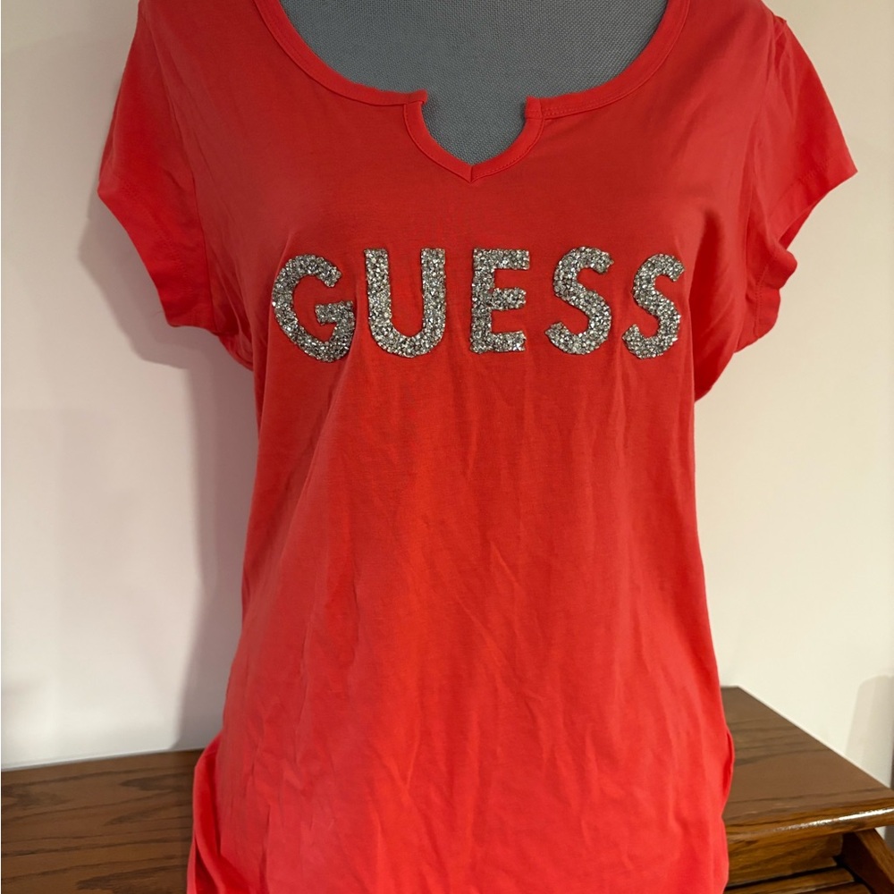 GUESS Women's silver logo salmon pink short sleeve T-shirt size XL